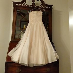 Light pink, retro style formal dress.